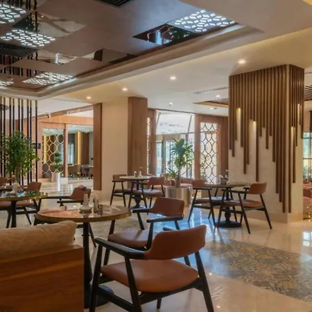 Sunday Emerald Hotel-3