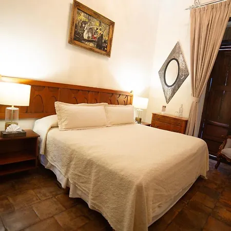 Casa Pedro Loza-3