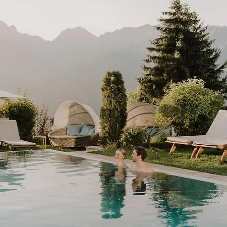 Schlosshotel Fiss-3