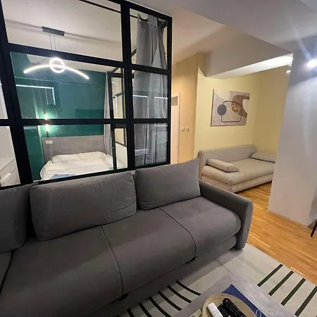 Gigi Apartment By Eluxory-2