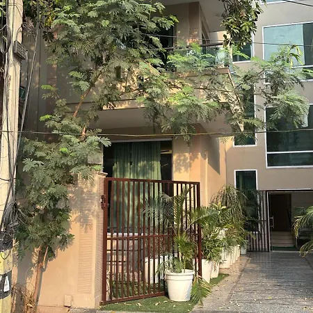Posh Suites - Golf Course Road-2
