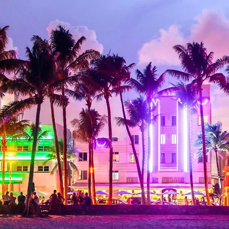 W South Beach Private Luxury Suites-3