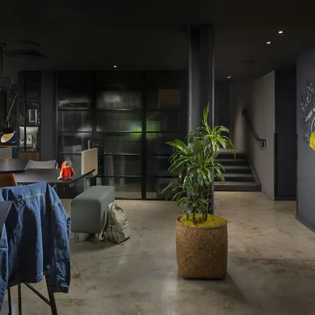 Moxy Southampton-2