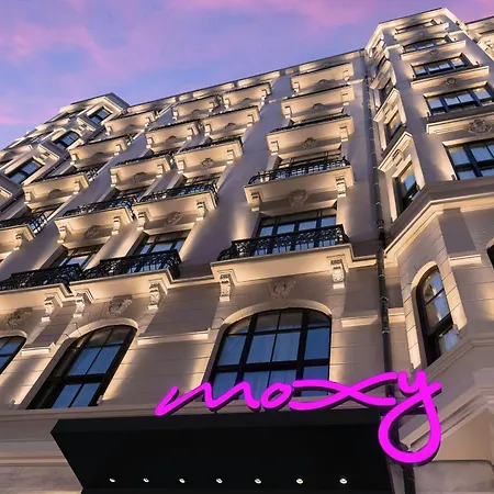 Moxy Istanbul Taksim-2