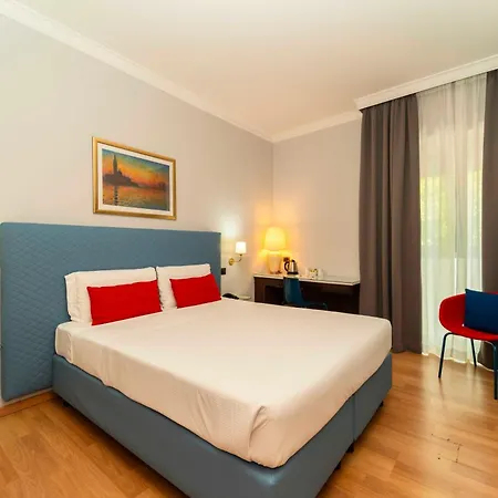Hotel Royal Torino Centro Congressi-3