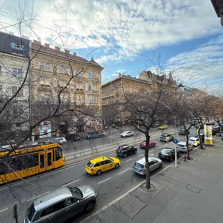 Spacious N' Cozy 5Bedroom Apartment On Terez Boulevard-2