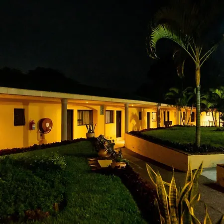Casa Mia Lodge & Restaurant-3