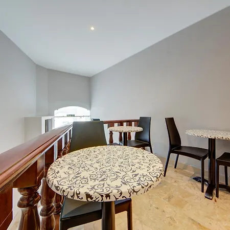 Caro Boutique Guest House-3