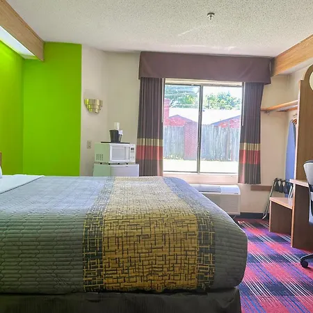 Classic Inn By Townhouse American Way Memphis I 240-3