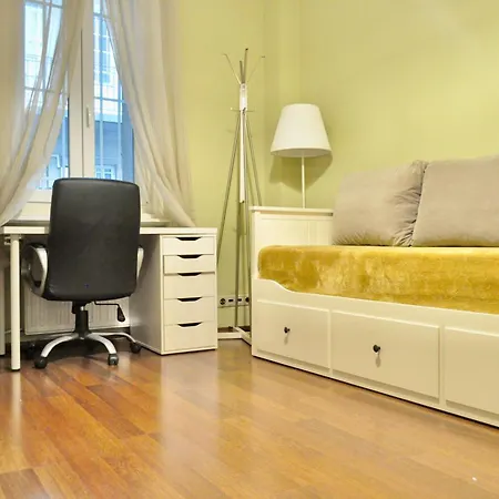 Cozy Eden Residency - Top Central - Steps To Main Attractions-2