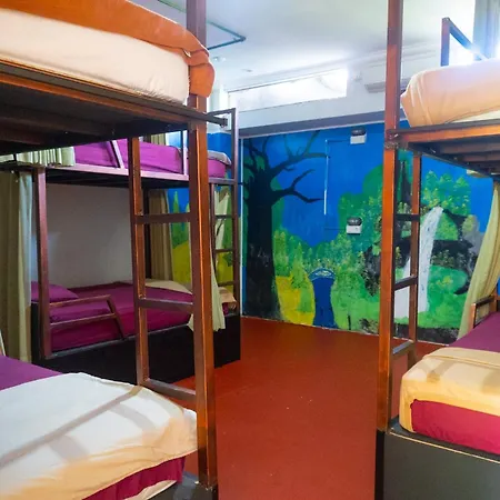Naughty Nest Hostel Bali-3