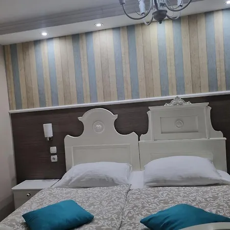 Villa Lucia - Apartments & Rooms-3