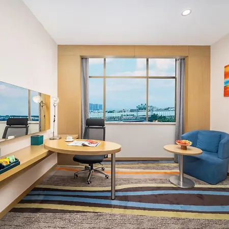 City Holiday Hotel Guangzhou Baiyun Airport-Free Shuttles During The 140Th Canton Fair-2