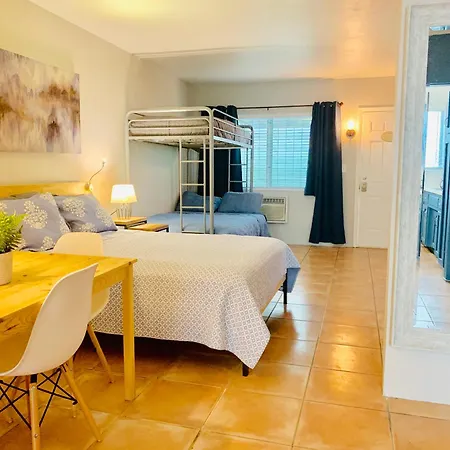 Miami On The Beach Family Studio-2