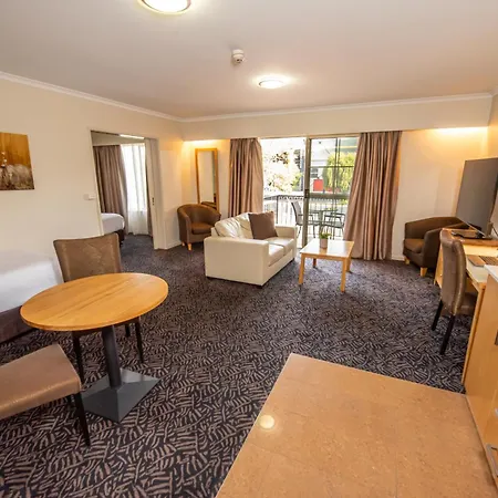Best Western Plus Hovell Tree Inn-3