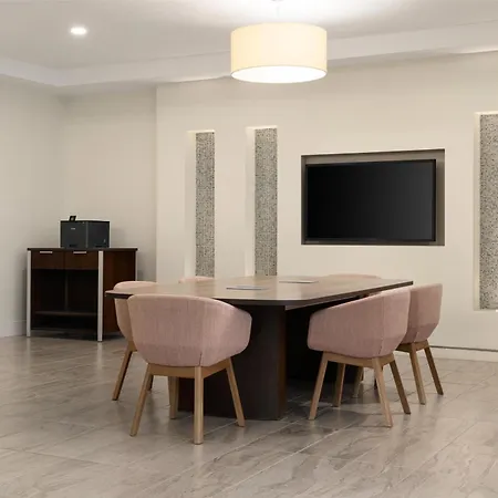 Doubletree By Hilton Virginia Beach-3