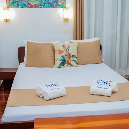 Stephen Hotel-3