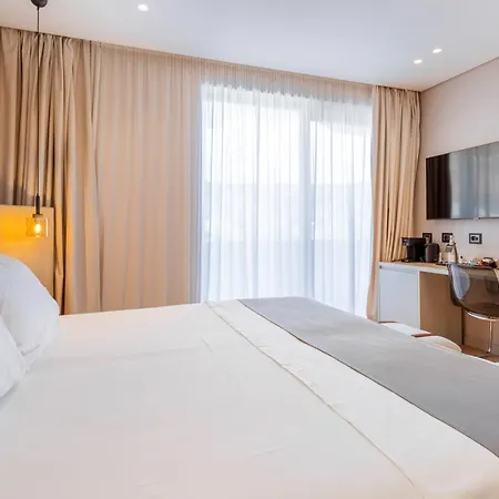 Alyacht Premium Hotel-3