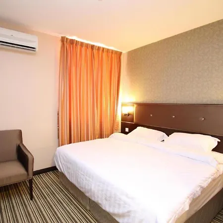 1 City Hotel-3