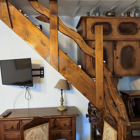 Guest Room In Transylvania-2