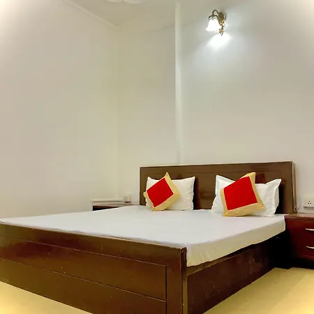 Cozy Nest Homestay - Taj View 500M From Taj Mahal-3