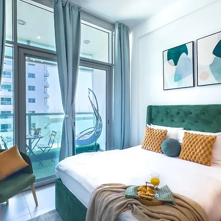 Luxury Rooftop Pool With Full Marina View 45 Percent Off-3