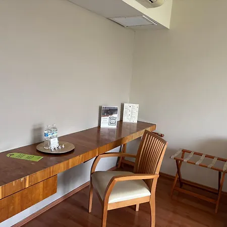 Lombardo Suites-2