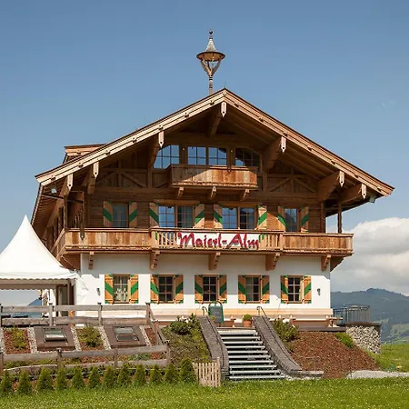 Maierl-Alm & Maierl-Chalets-2