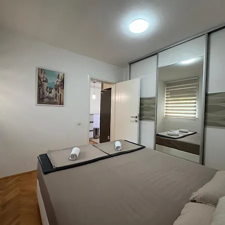 Lux Family Apartment Kruna-3
