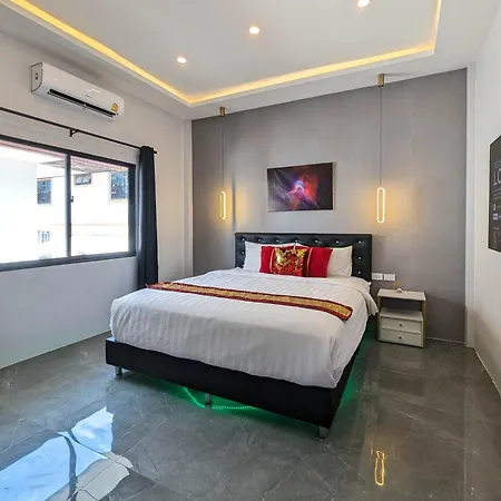Phoenix Villa - Luxury Pool Villa With Entertainment Room - 15 Minutes From Walking Street-2