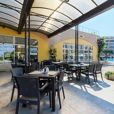 Midia Family Resort-2