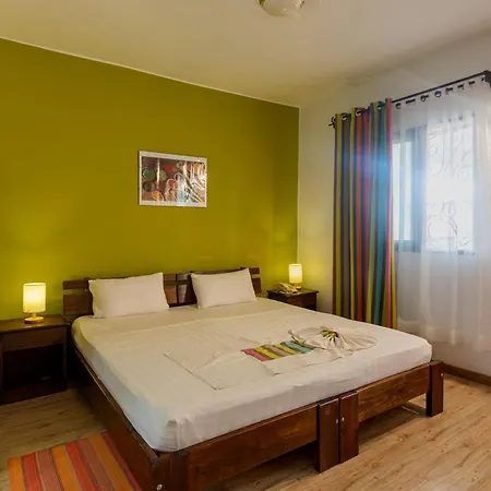 Hotel H1 Manakara-2
