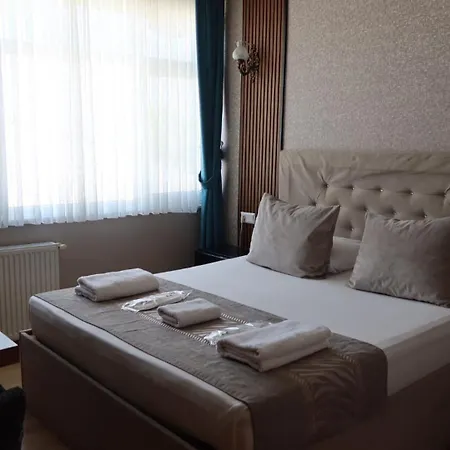 Ueskuedar Otel-2