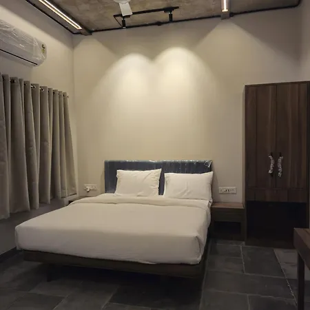 Aam Bagh Banaras-2