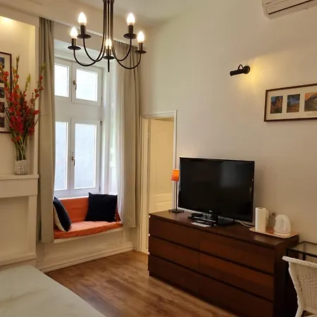 Connection Guesthouse-3