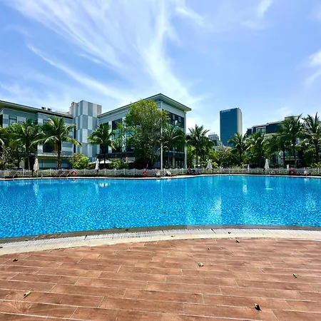 Great Quality Studio Vinhomes Apt In City Centre Quick To Airport-3