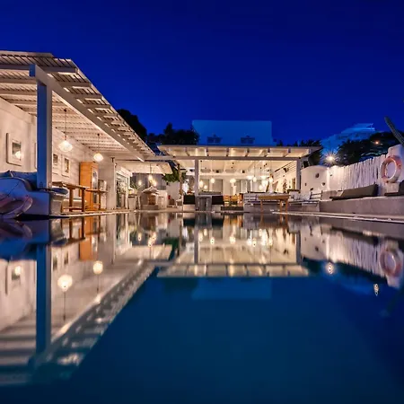 Flaskos Luxury Suites-3