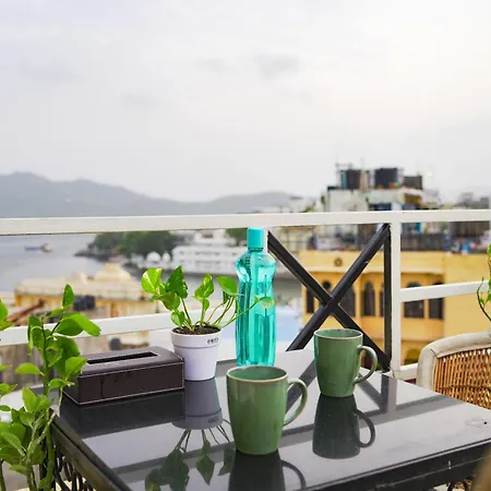 Hype Hostel Udaipur - Lake View Rooftop-3
