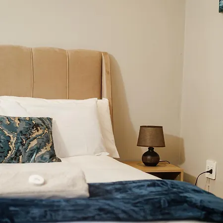 The Valley Units - Self Catering-2