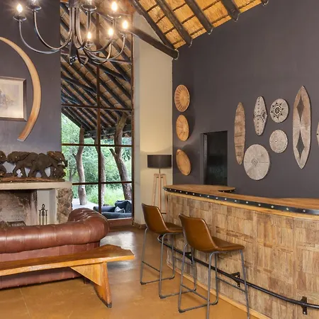 Black Rhino Game Lodge-2