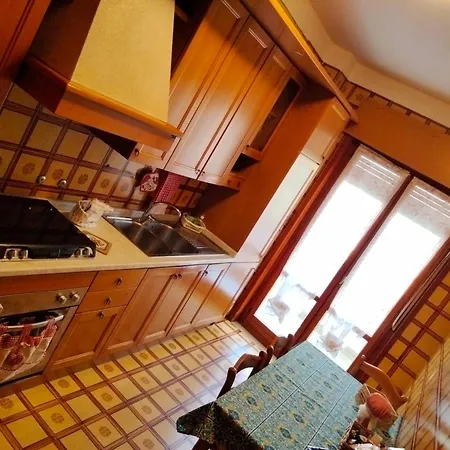 Mama'S House-2