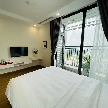 High Quality Studio Apt With Swimming Pool, Gym, Private Walking Lake In City Centre-3