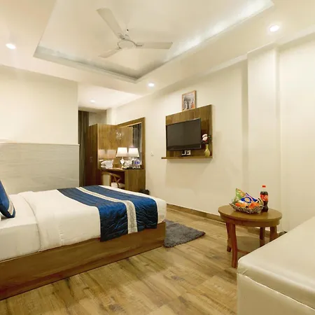 Opo Viva Premium Delhi Aerocity Free Airport Pick Up Or Drop-3