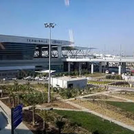 Jet Fox By Aero View Hotel, Delhi Airport-2