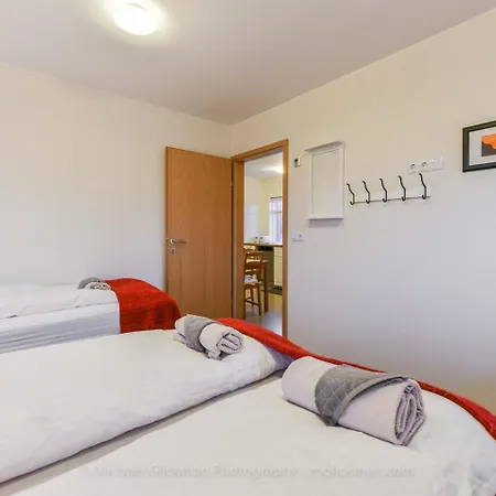 Sythra-Skoerthugil Guesthouse-3