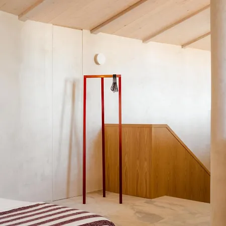O Poleiro - Modern Living-2