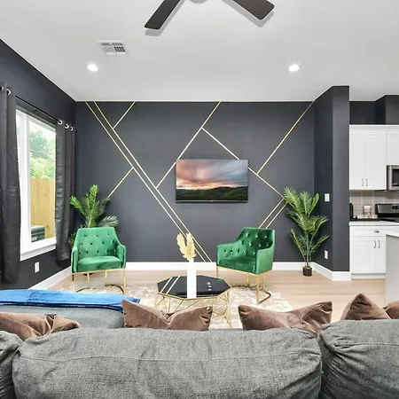 Sleeps 20 - 2 Homes - Family And Friends Fun Super House-2