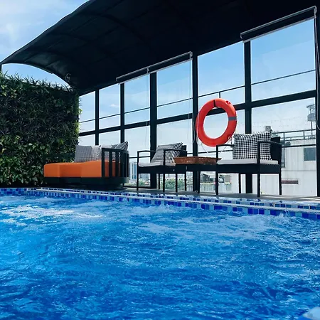 Shining Central Hotel & Spa-3