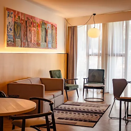 Met Hotel-2