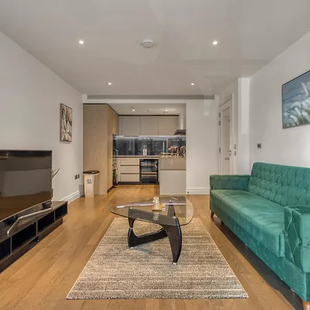 Battersea Power Station 2Br 2Ba Riverside-2